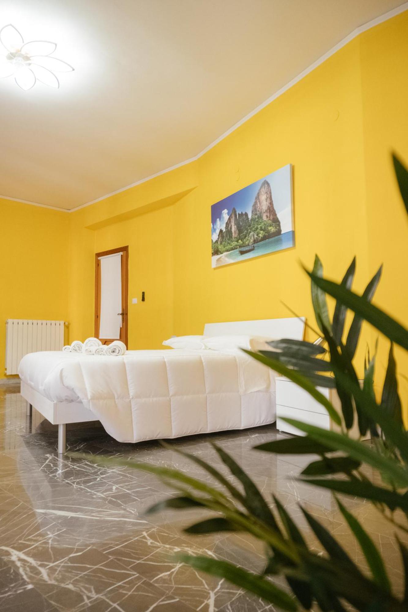 Domus Aurea Relax Room Salernes Extérieur photo
